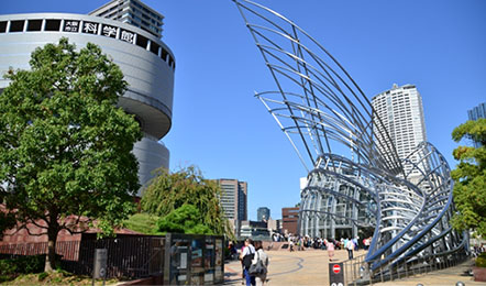 写真:国立国際美術館