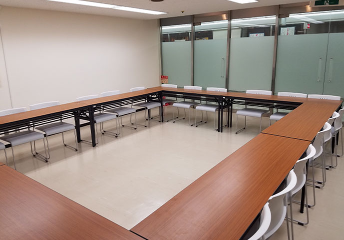 写真:会議室 瑠璃