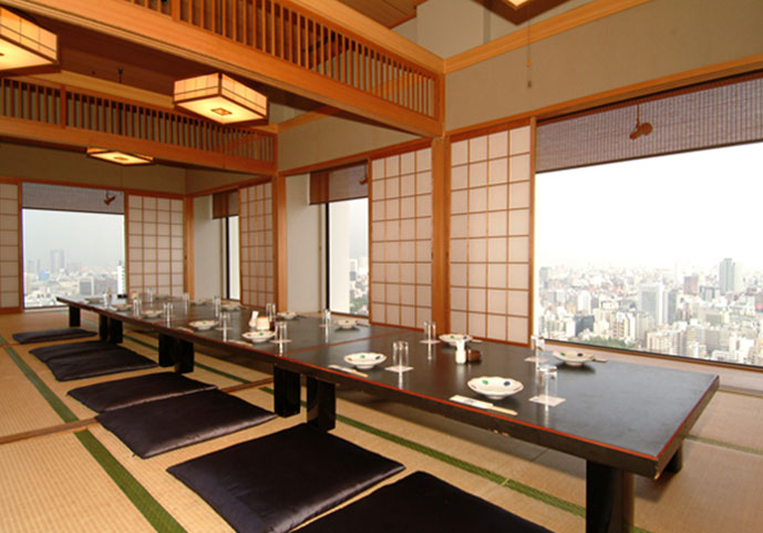 写真：割烹 うおまん 中之島店の店内