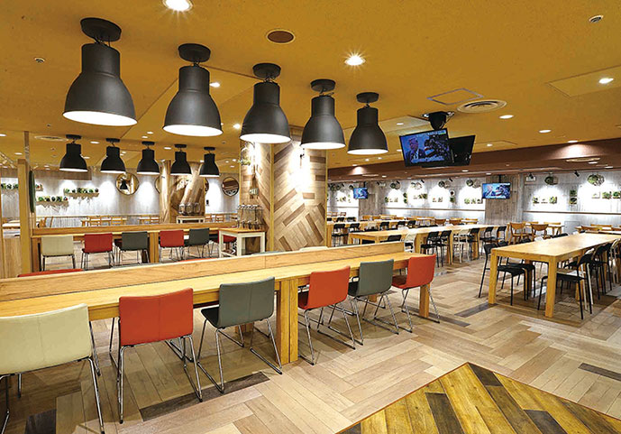 写真：NAKAMOS diningの店内