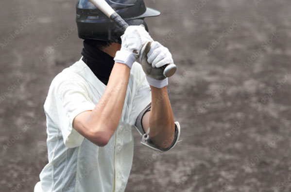 写真：野球素振り